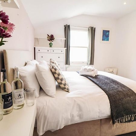 Modern & Spacious 1 Bedroom Clapham Junction Flat Londen Buitenkant foto