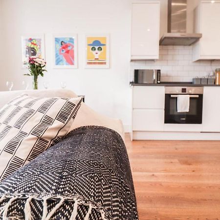 Modern & Spacious 1 Bedroom Clapham Junction Flat Londen Buitenkant foto