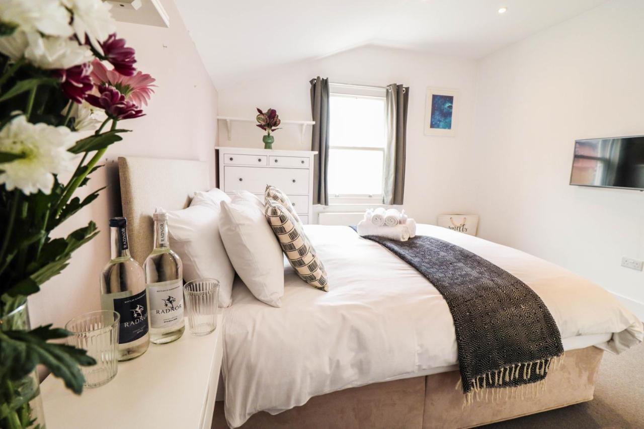 Modern & Spacious 1 Bedroom Clapham Junction Flat Londen Buitenkant foto